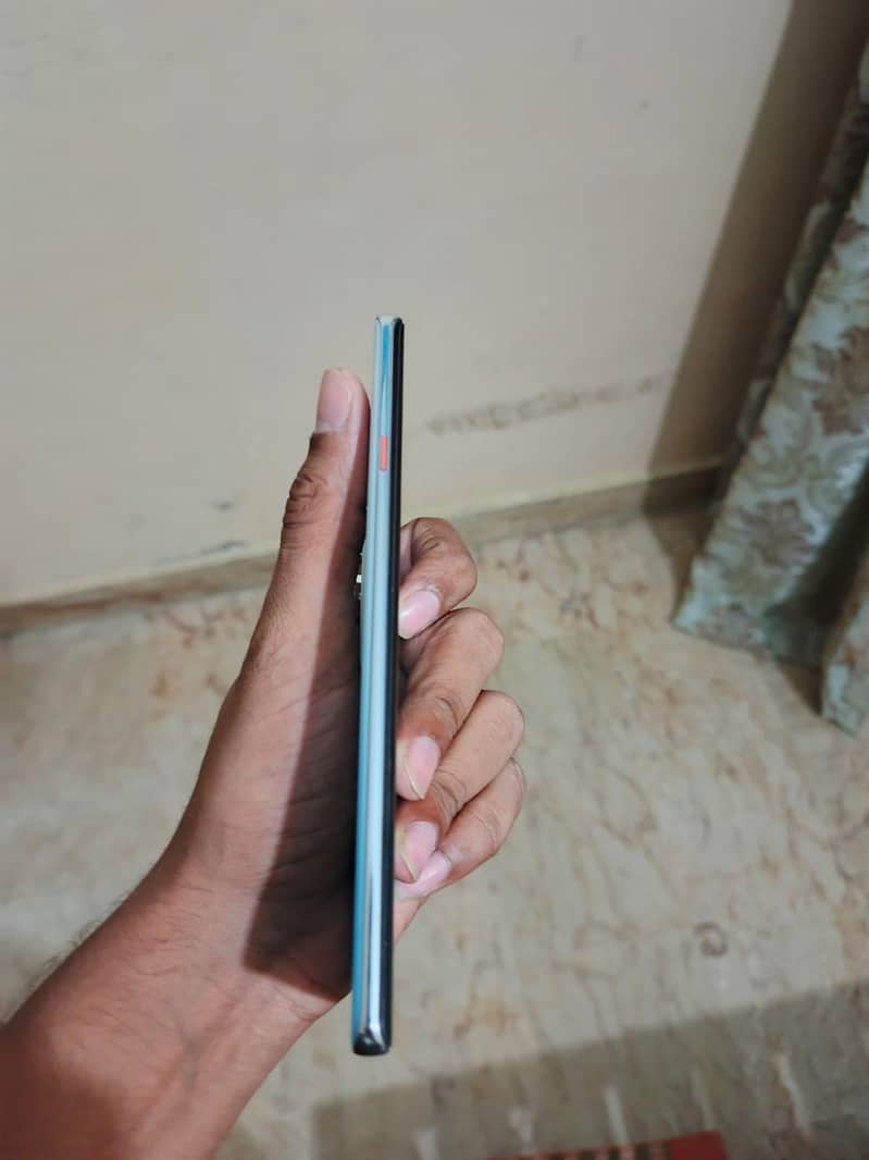 Tecno CAMON 40 Pro 2