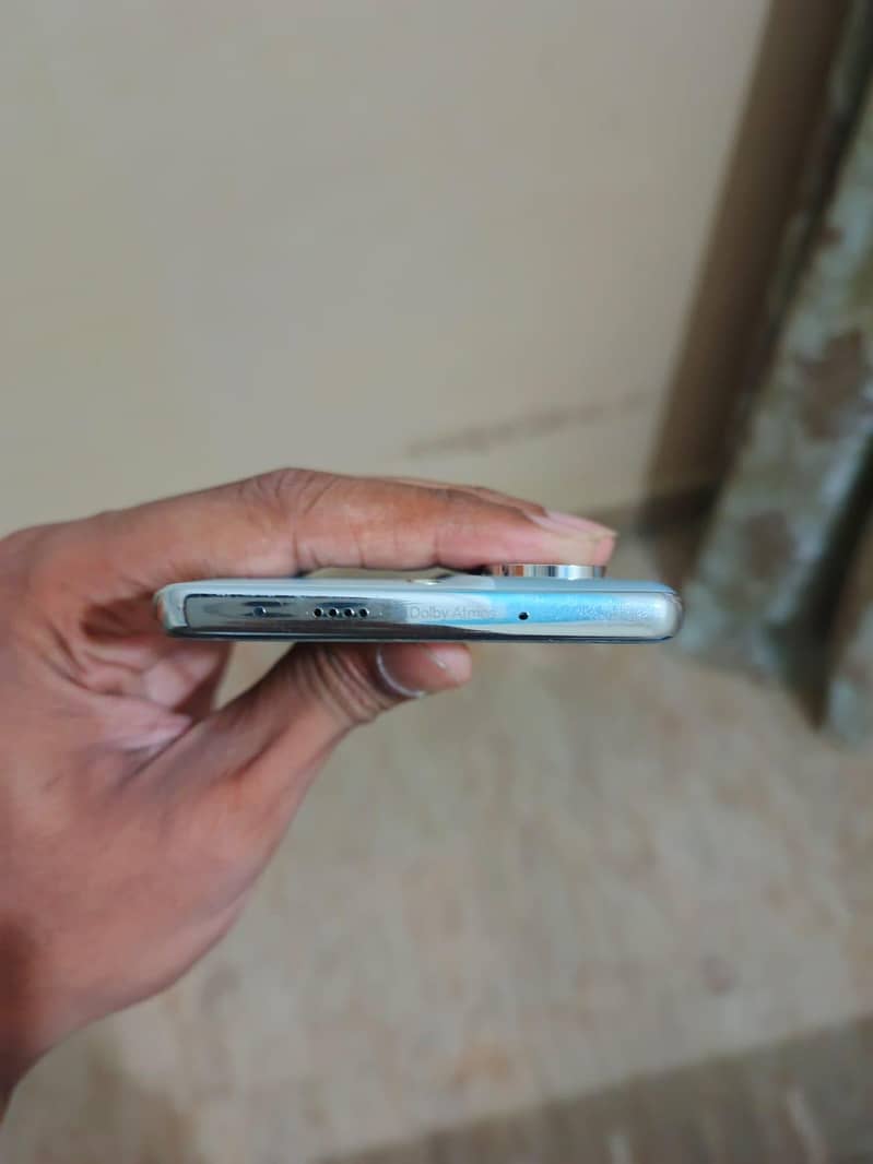 Tecno CAMON 40 Pro 4