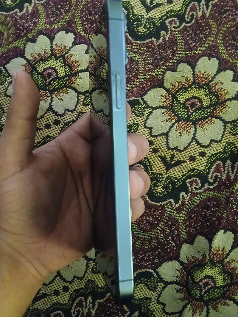 Apple iPhone 13 Pro Max 3