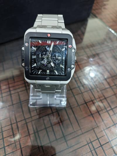 Premium look watch