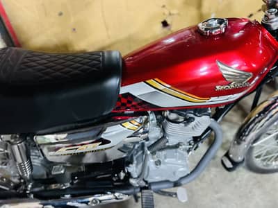 Honda 125 silver edition 25/26