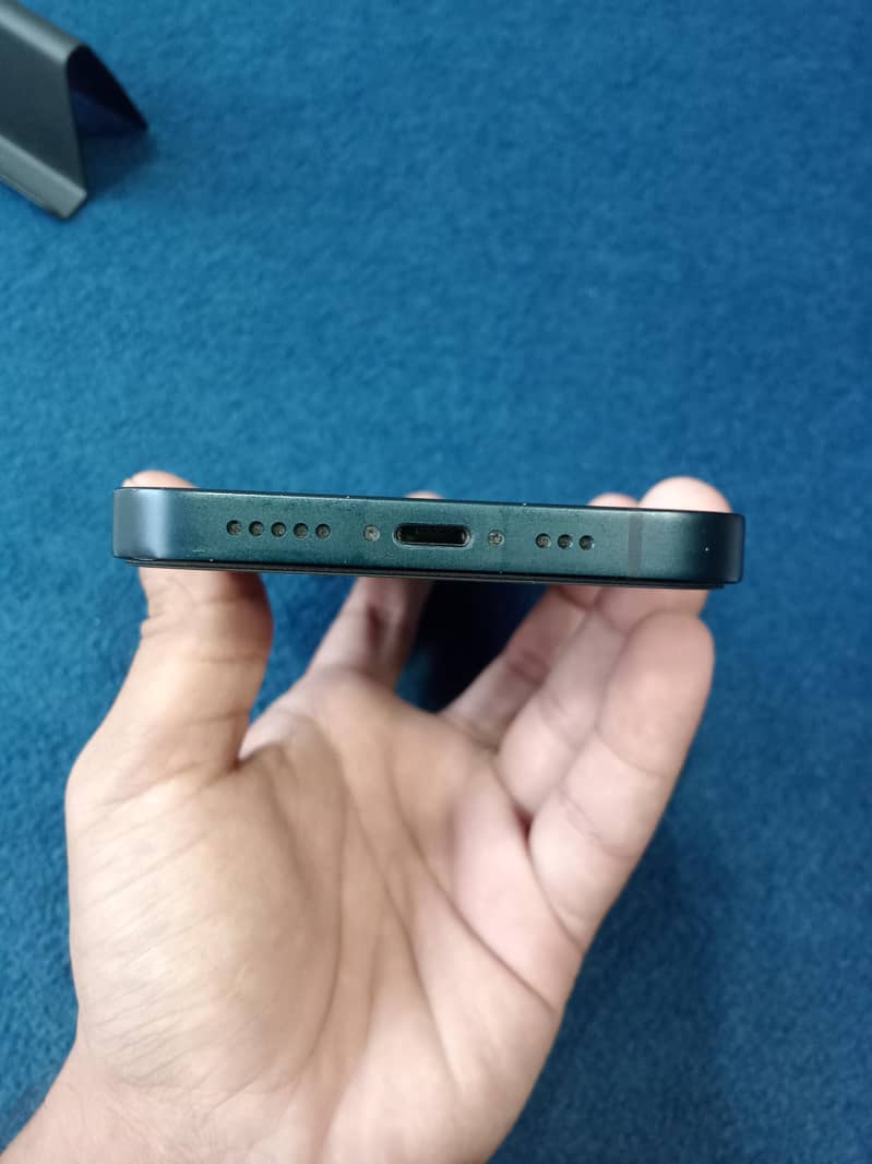 Apple iPhone 14 3