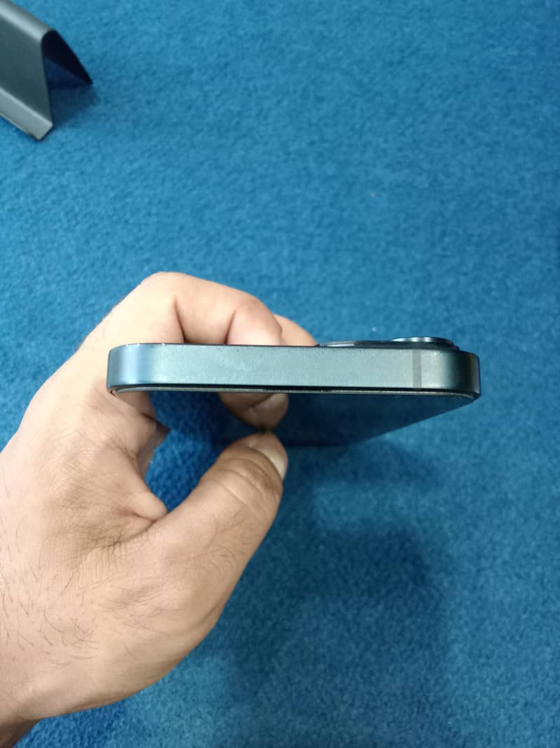 Apple iPhone 14 4