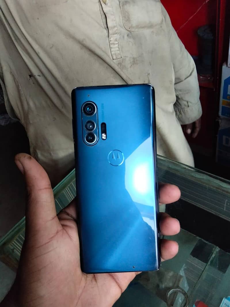 Motorola Edge Plus 6