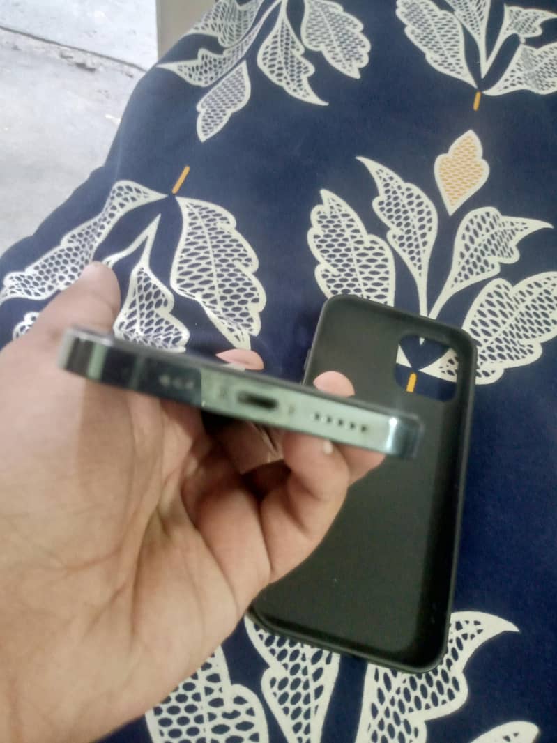 Apple iPhone 12 Pro 7