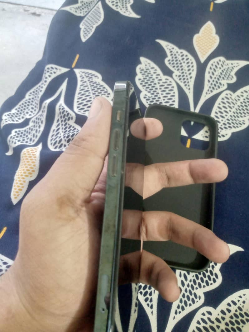 Apple iPhone 12 Pro 8