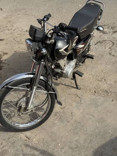 Honda 125 2022  Genuine with Complete documents