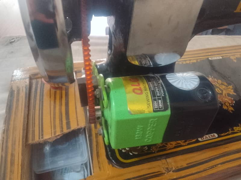 Daim sewing machine new 2