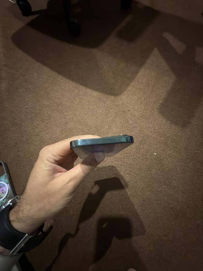 Apple iPhone 13 Pro Max 5