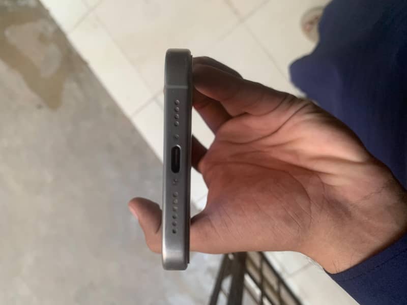 Apple iPhone 15 Pro Max 1