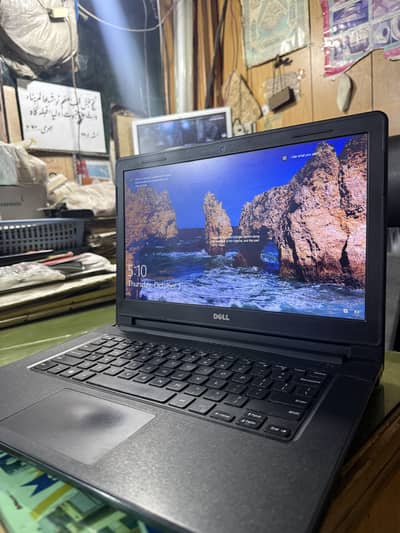 Dell Vostro 14-3468 Laptop Black i7 7th Generation