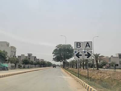 Prime Location! 5 Marla Park-Facing Residential Plot in DHA 9 Town, Lahore