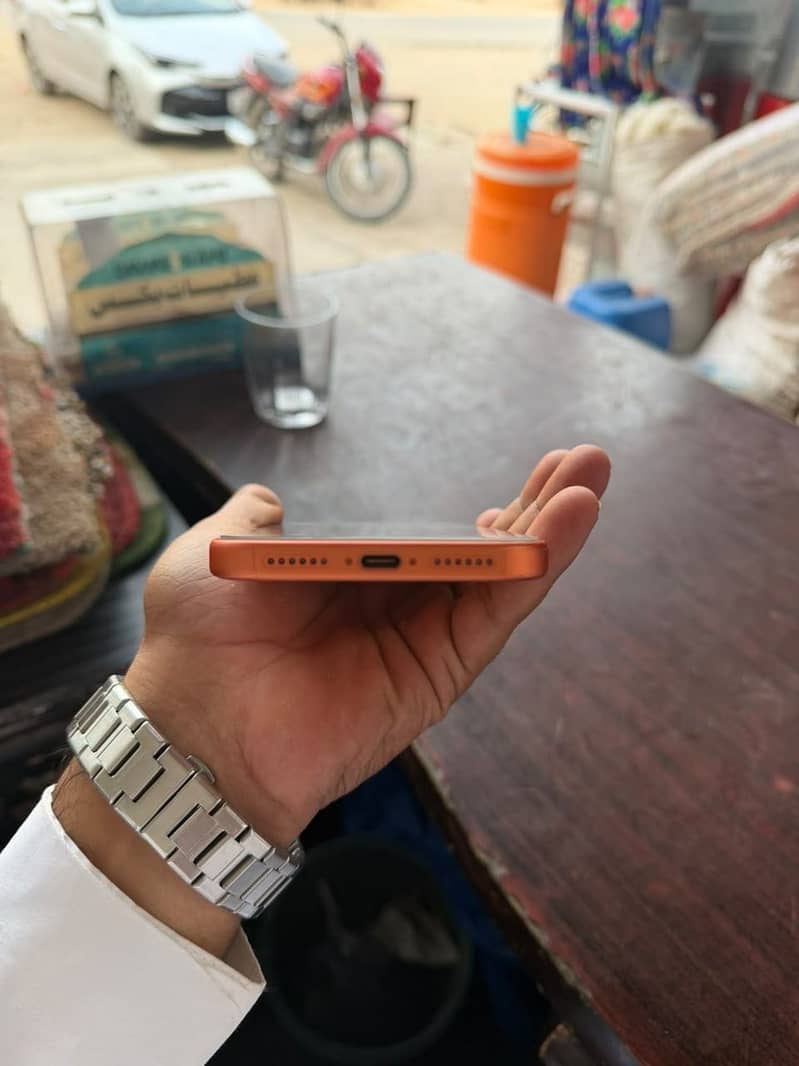 Apple iPhone 17 Pro Max 2