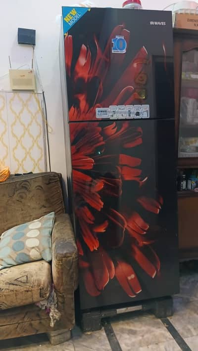 Waves full size refrigerator