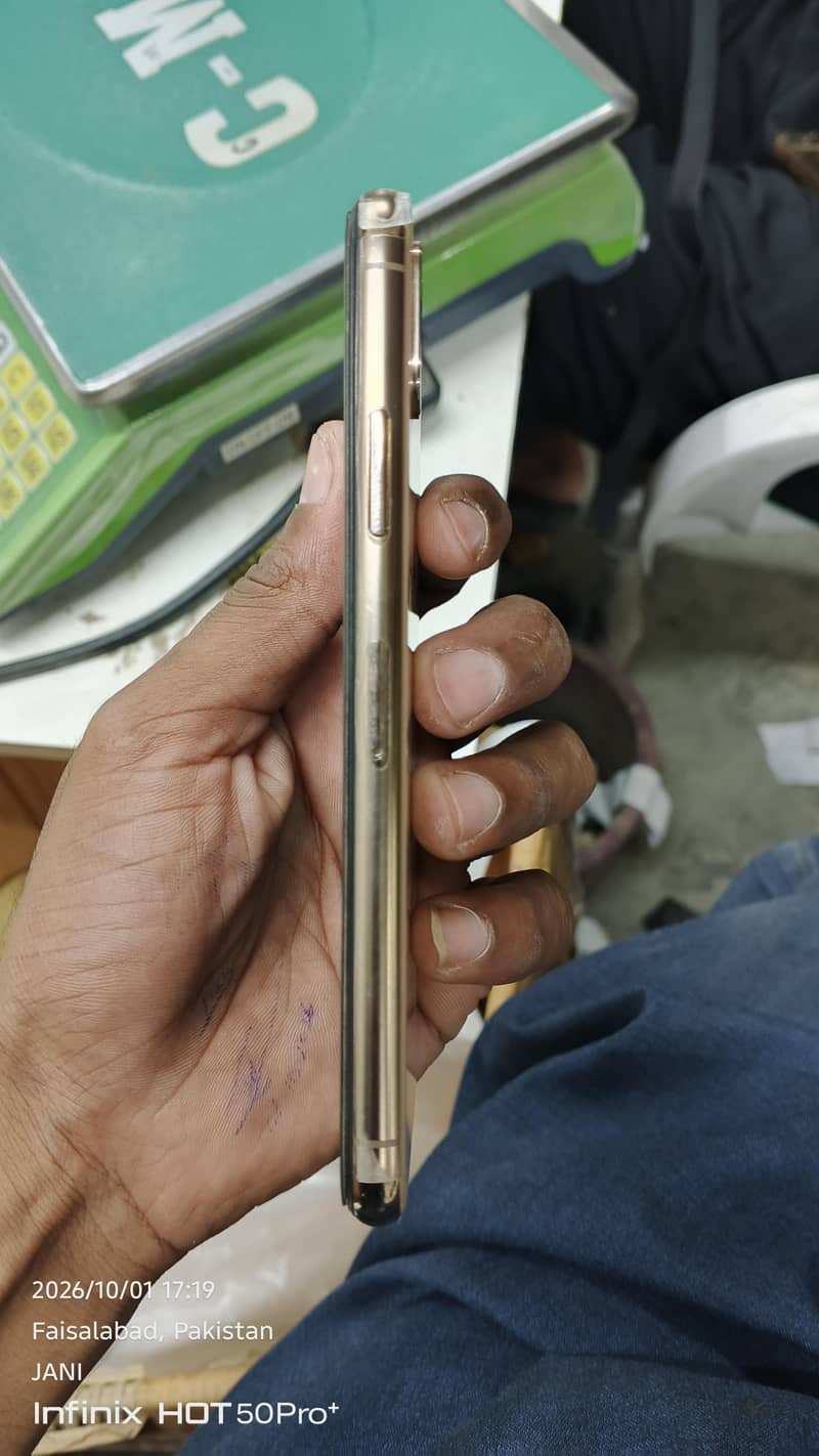 Apple iPhone XS 2