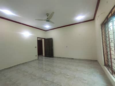 Kanal Upper Portion For Rent NFC Society OutClass Location Near Rehmat Market