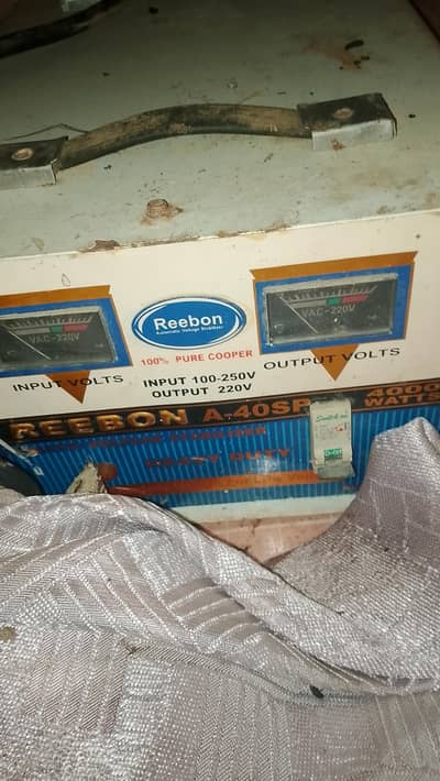 Reebon A-40SP 4000W Automatic Voltage Stabilizer – Running Condition