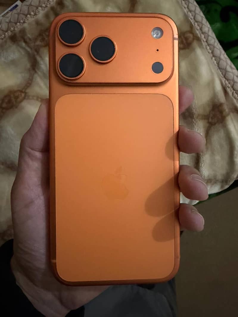 Apple iPhone 17 Pro Max 2