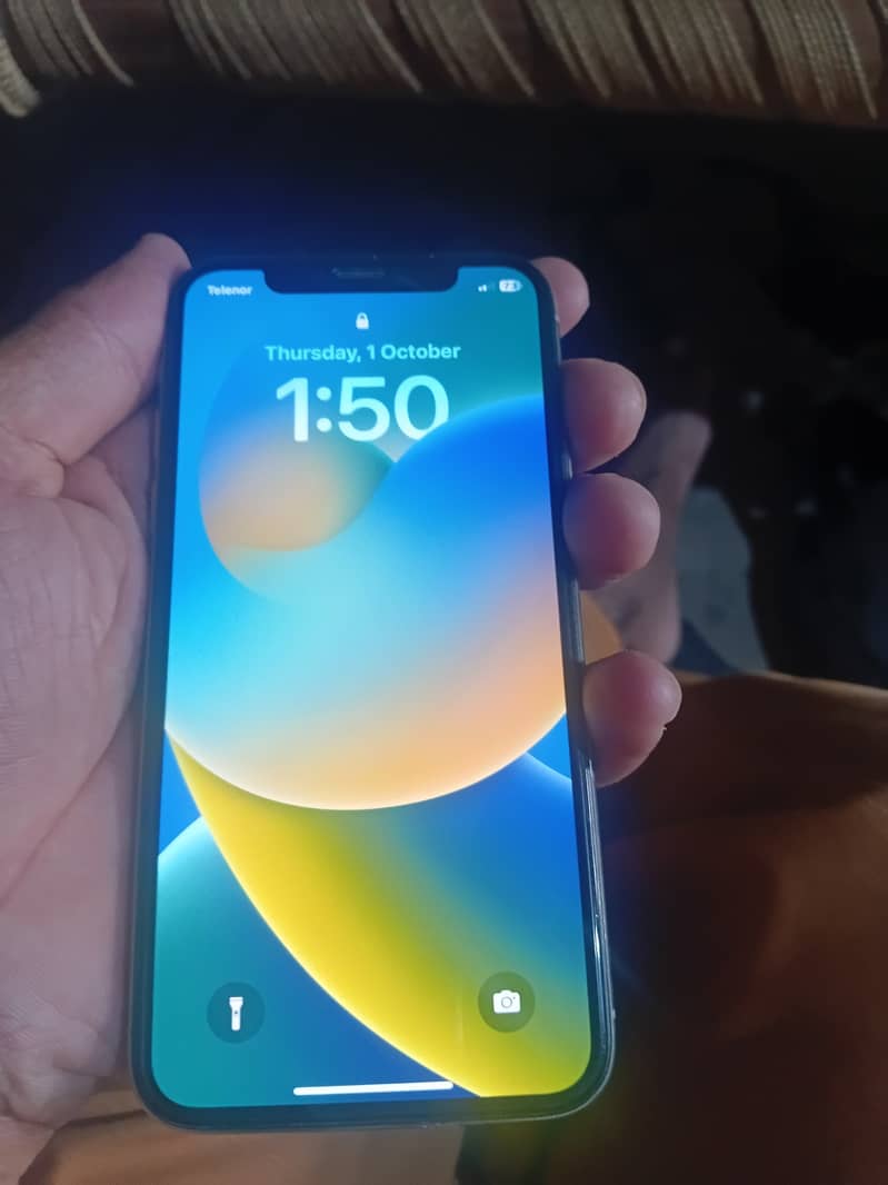 Apple iPhone X 0