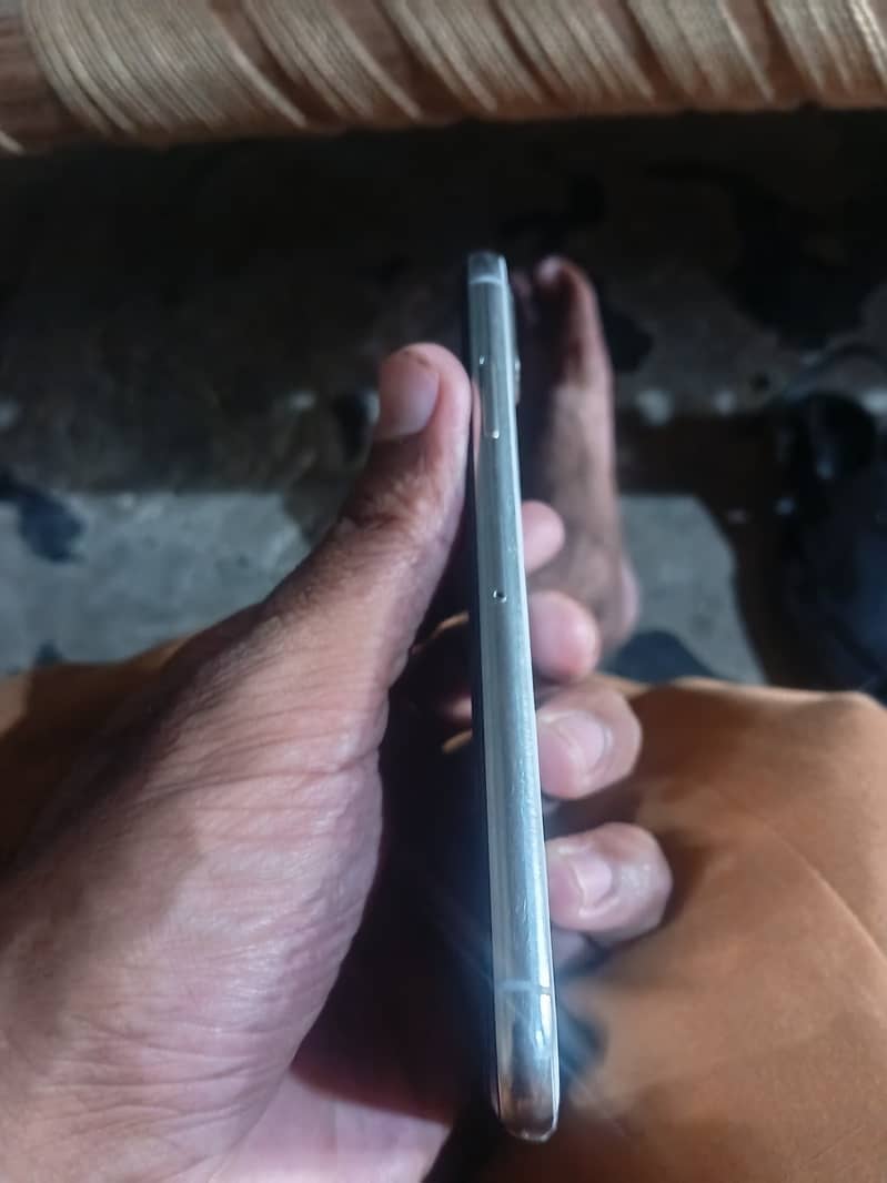 Apple iPhone X 1
