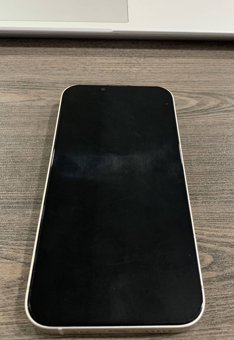 Apple iPhone 14 3