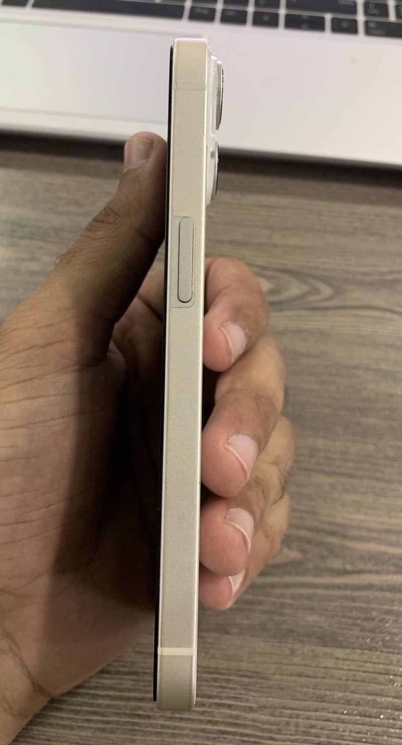 Apple iPhone 14 4