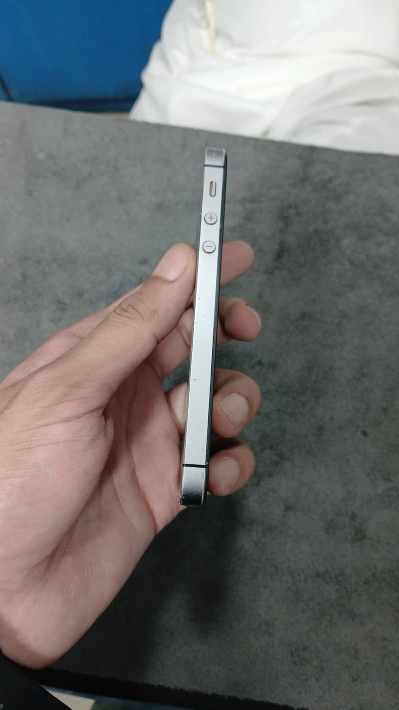 Apple iPhone 5s 2