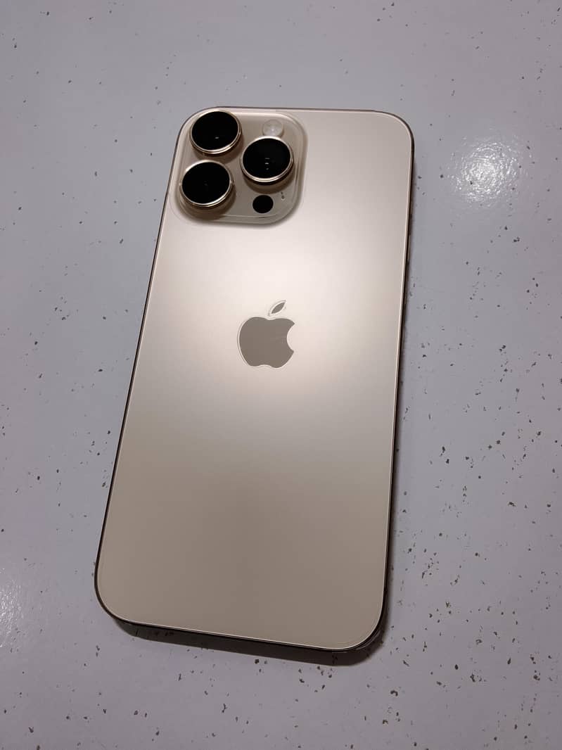 Apple iPhone 16 Pro Max 0