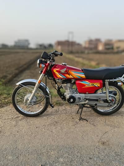 Honda 125 paka 2026 model lush condition 5500 km use