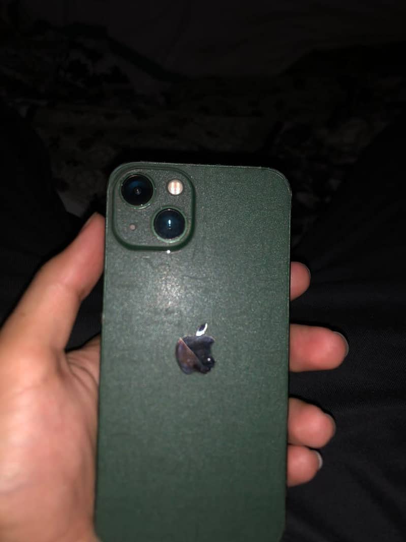 Apple iPhone 13 0