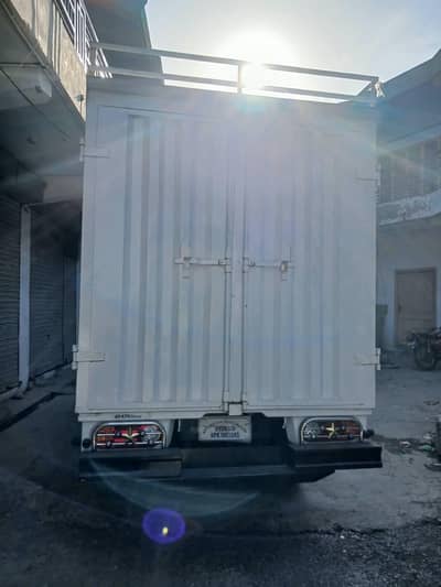 “Car Roof Box / Hoods Box – White – For Sale”