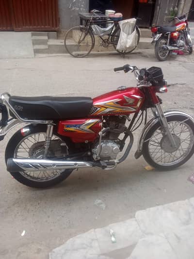 Honda 125 model 2025 used 23000km phone number 03099535626