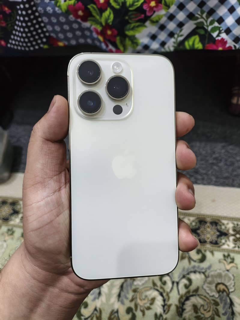iPhone 14 Pro jv 0