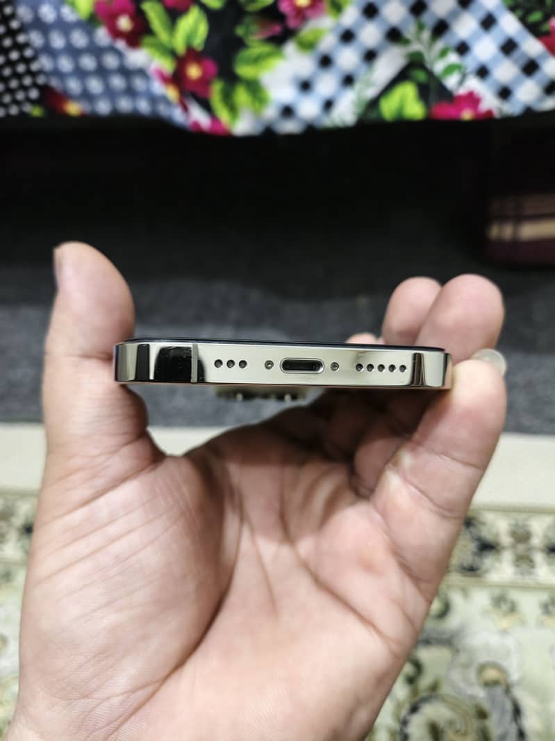 iPhone 14 Pro jv 3