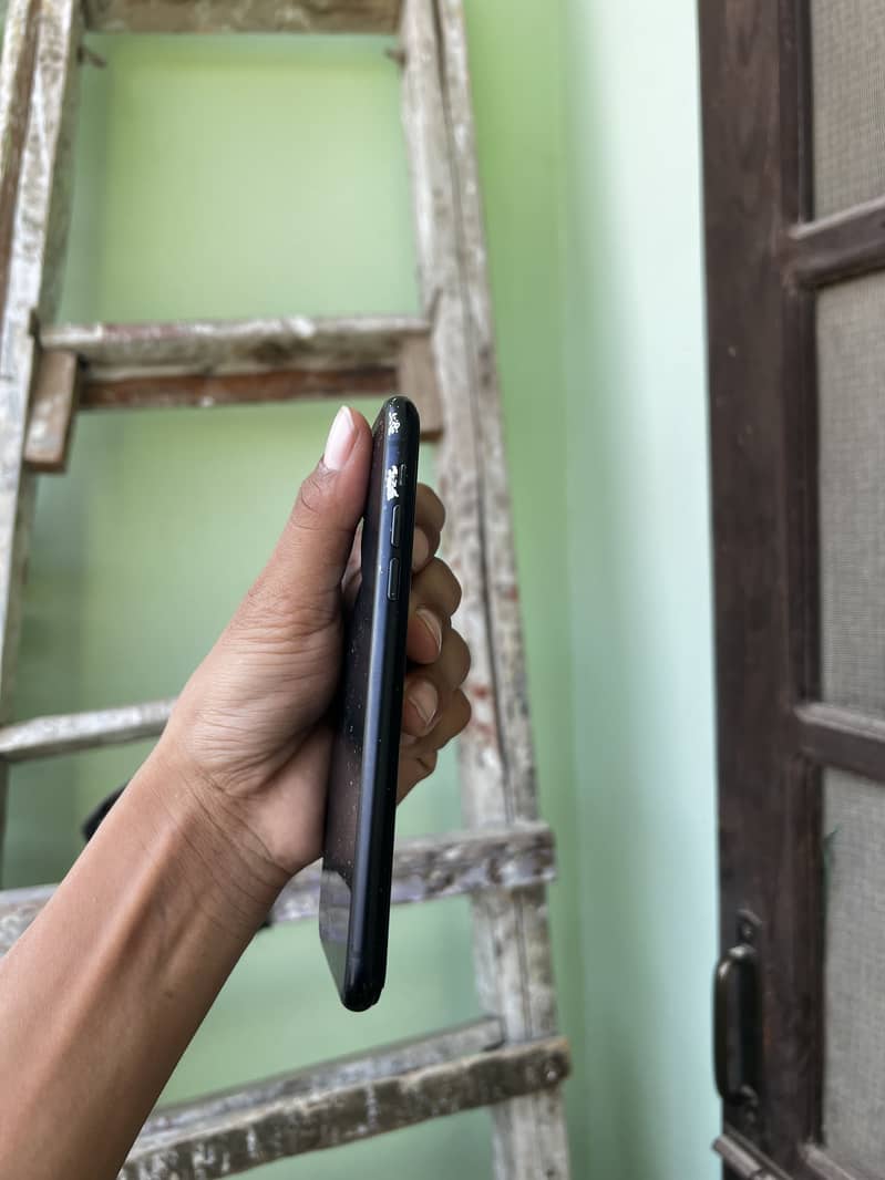 Apple iPhone XR 3