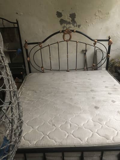 Heavy iron bed