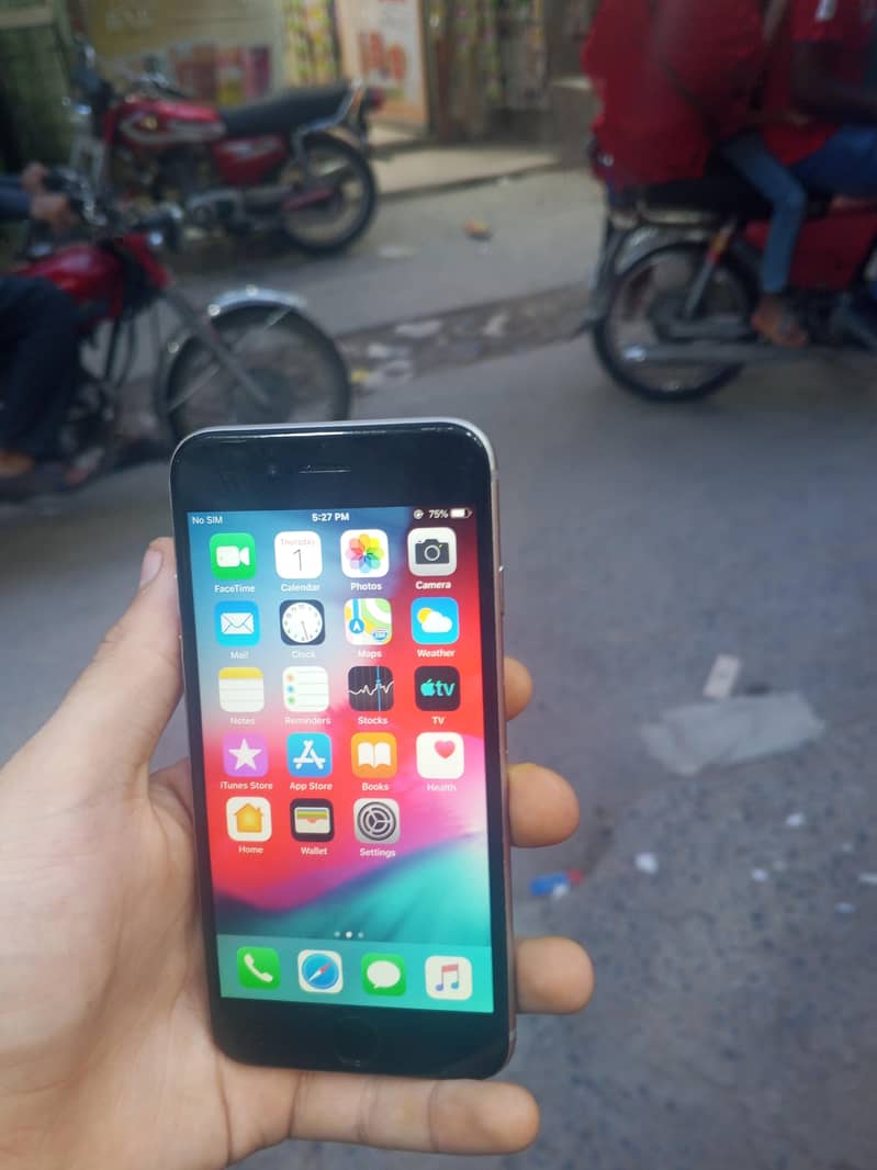 Apple iPhone 6 2