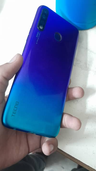 Tecno Spark 4