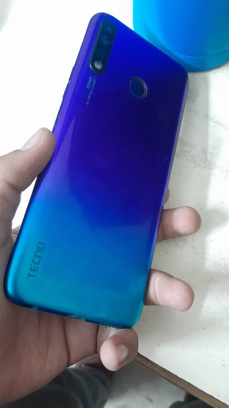 Tecno Spark 4 0
