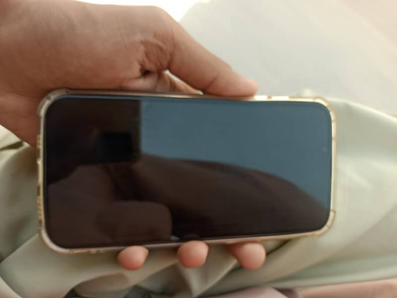 Apple iPhone 14 2