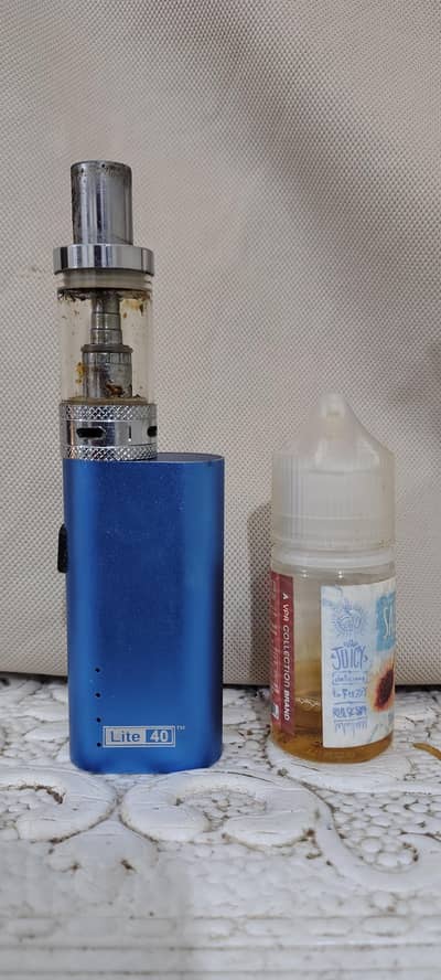 lite 40 vape plus & skwezed Salt peach flavor