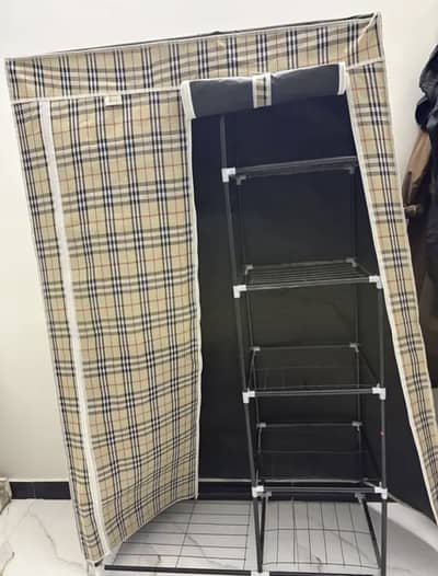 Detachable wardrobe