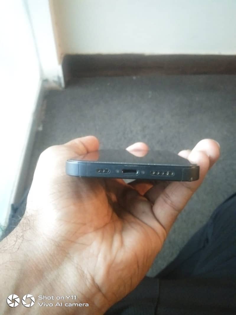 Apple iPhone 13 3