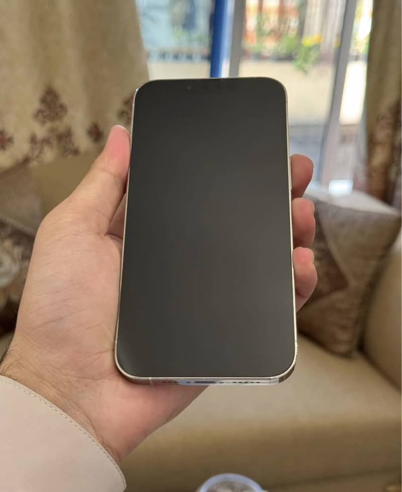 Apple iPhone 14 Pro 2