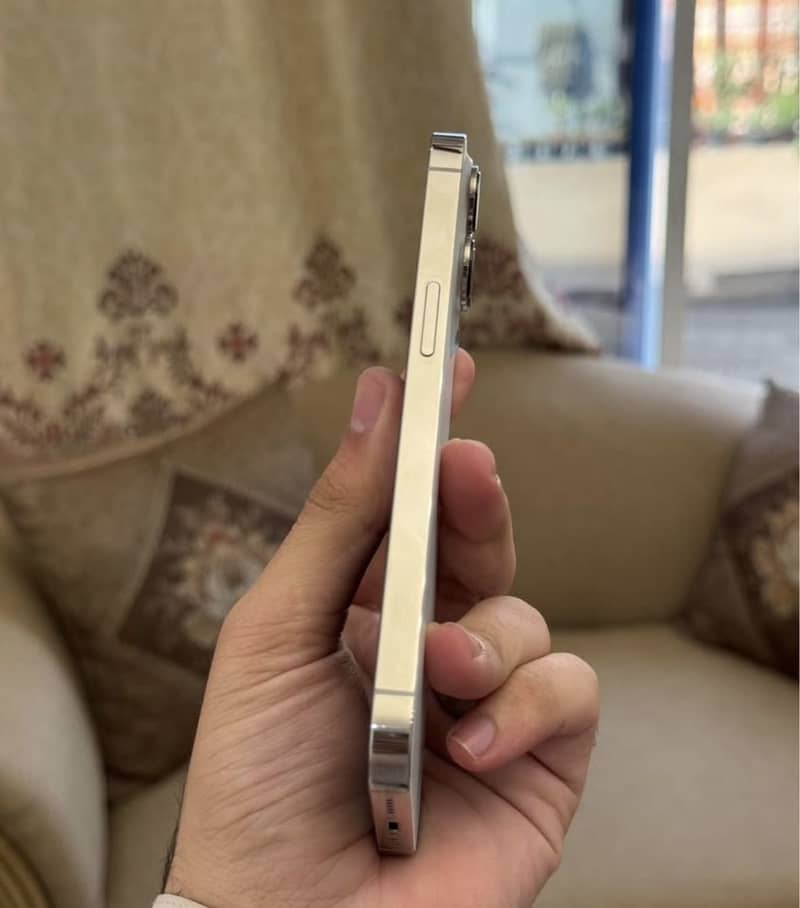 Apple iPhone 14 Pro 3