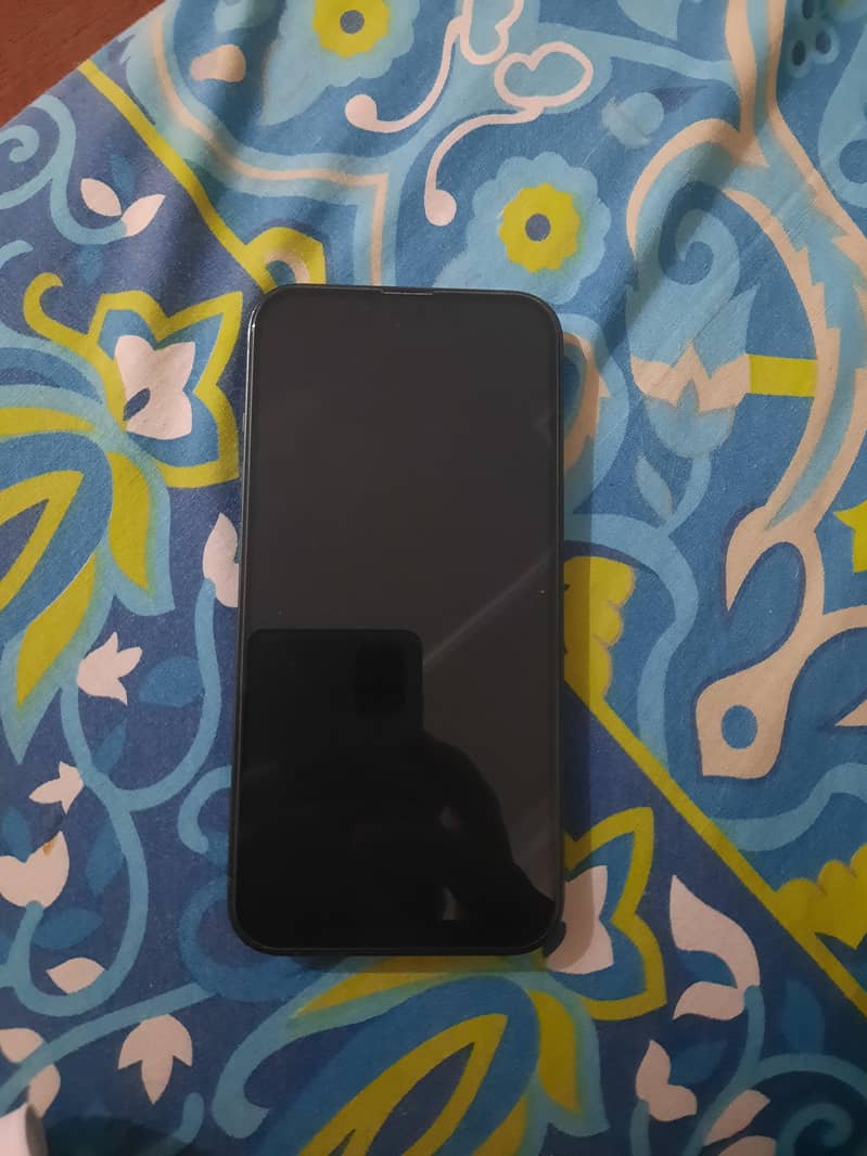 Apple iPhone 13 4