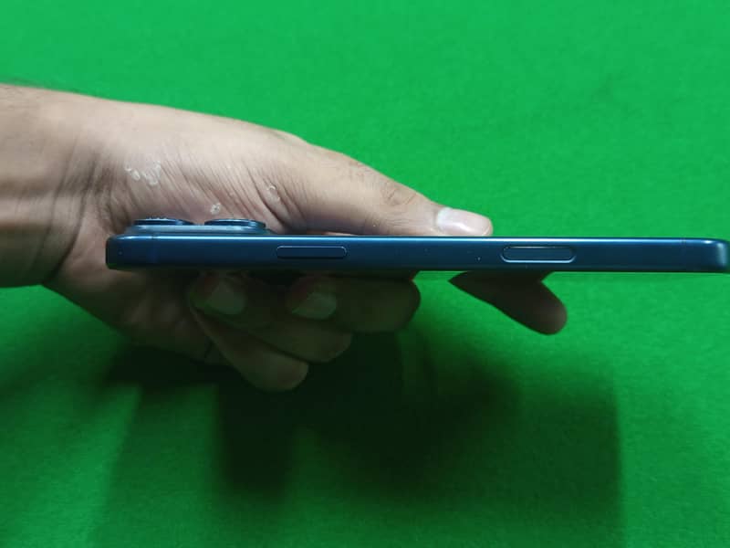 Apple iPhone 17 Pro Max 4