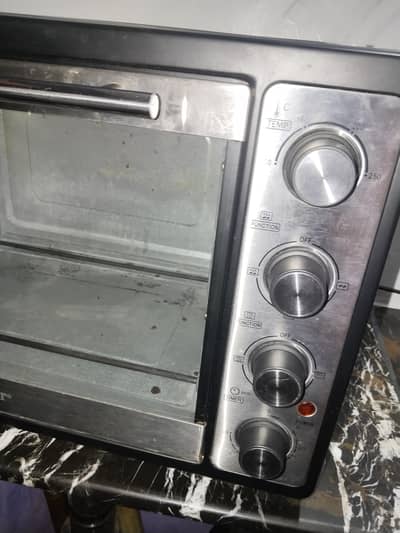 Westpoint Microwave Oven 25L - Excellent Condition (WF-4500RKC)