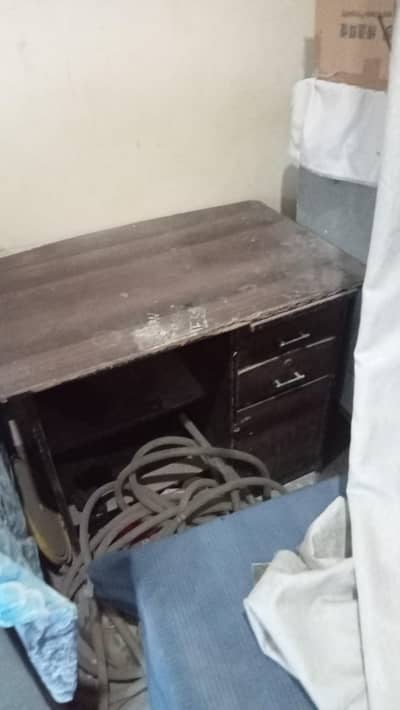 dining table 5 chair . office table 03006562682
