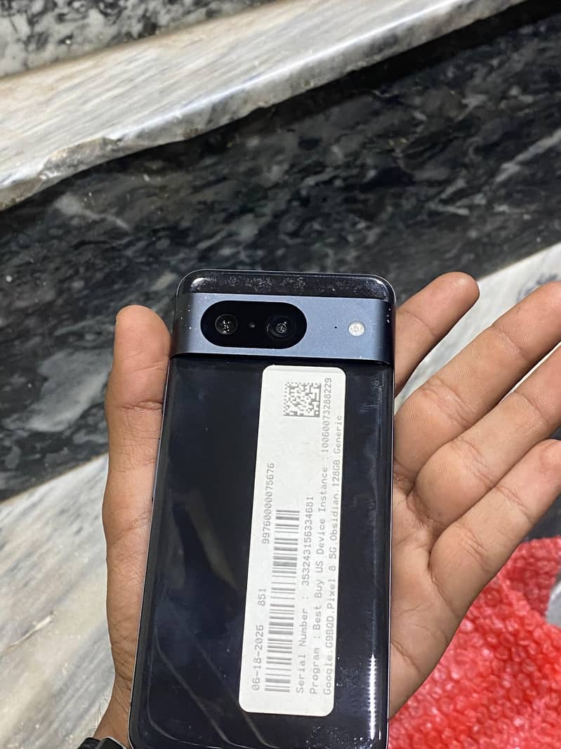Google Pixel 8 4